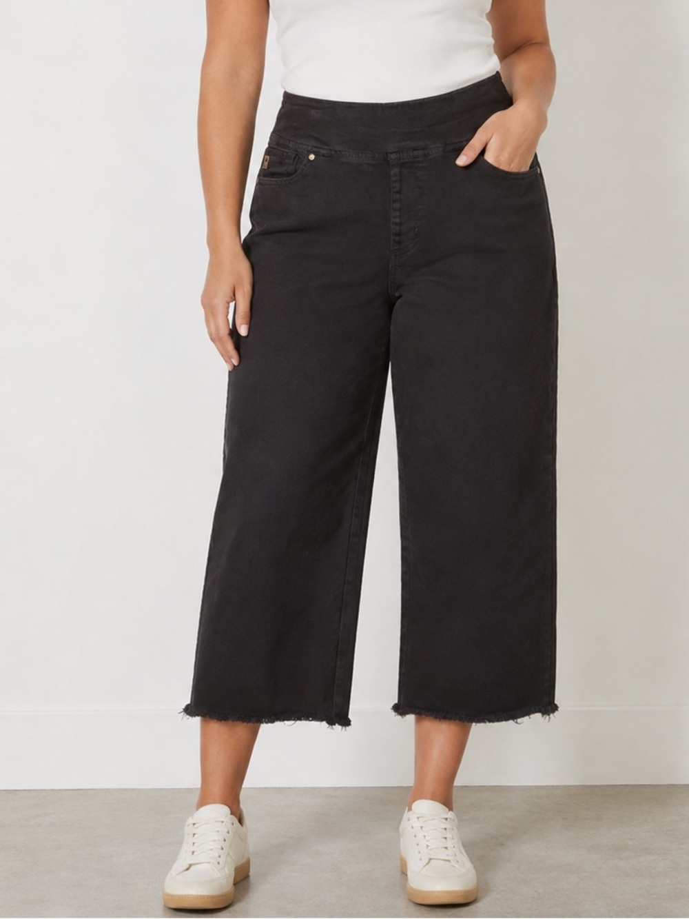 Belle by Kim Gravel Black Cropped Wide-Leg Pants